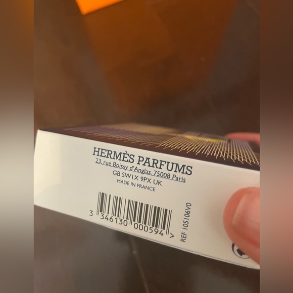 NIB Hermes Luxurious Soap and Hermes Bag - Picture 3 of 7